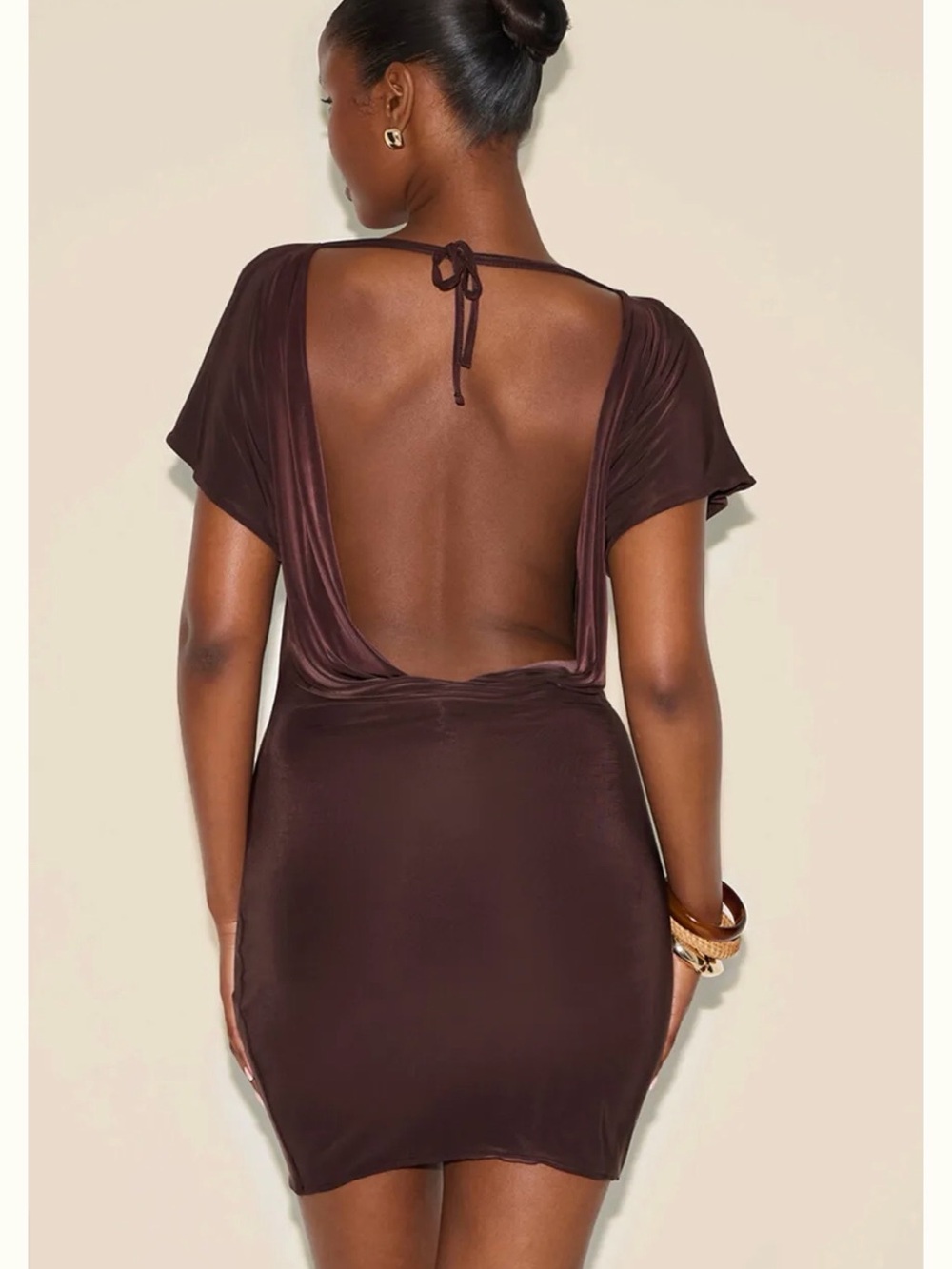 Open-Back Short Sleeve Bodycon Dress in Chocolate Brown